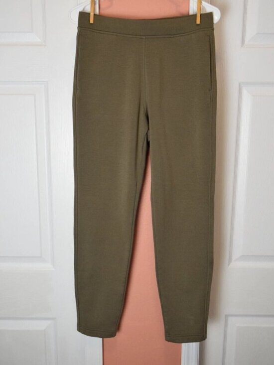 Uniqlo Pants - UNIQLO OLIVE GREEN DRAWSTRING SWEATPANTS